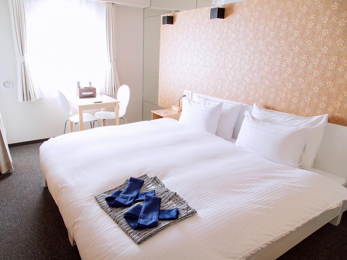 Matsuishi Shijo Karasuma Hostel Kyoto Exterior photo