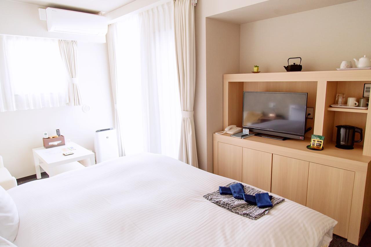 Matsuishi Shijo Karasuma Hostel Kyoto Exterior photo